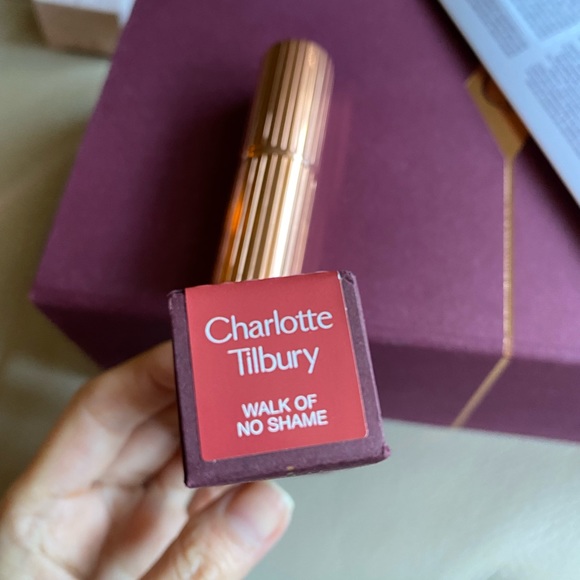 Charlotte Tilbury MATTE REVOLUTION
WALK OF NO SHAME - Picture 6 of 6